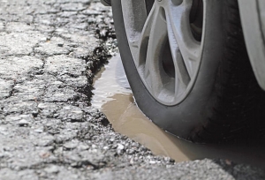 New Self-Repairing Asphalt Offers Hope for UK’s Pothole Crisis